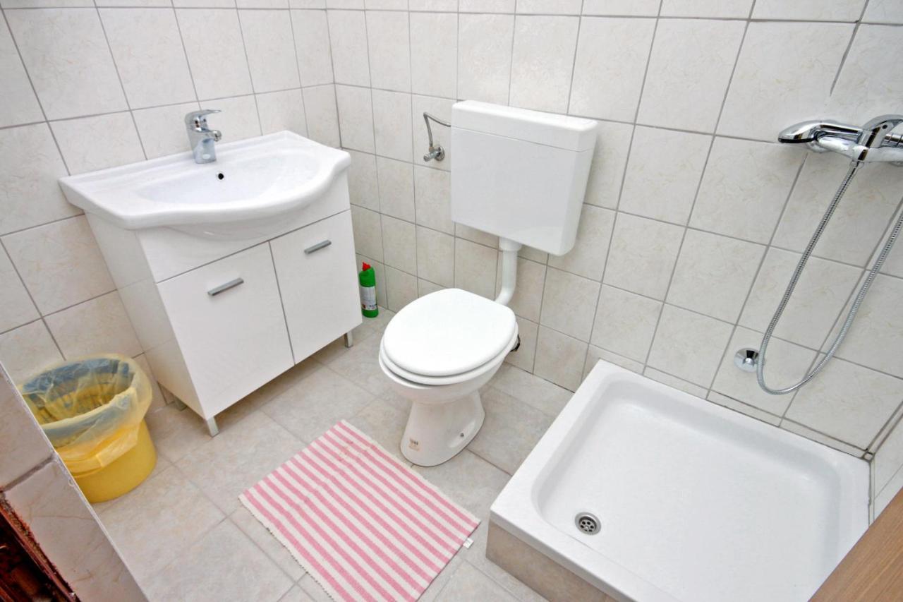 Apartments By The Sea Metajna, Pag - 6351 Bagian luar foto