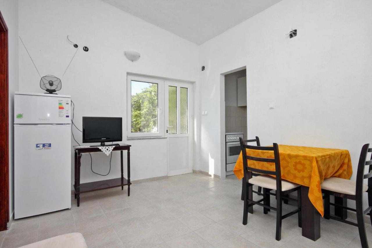 Apartments By The Sea Metajna, Pag - 6351 Bagian luar foto