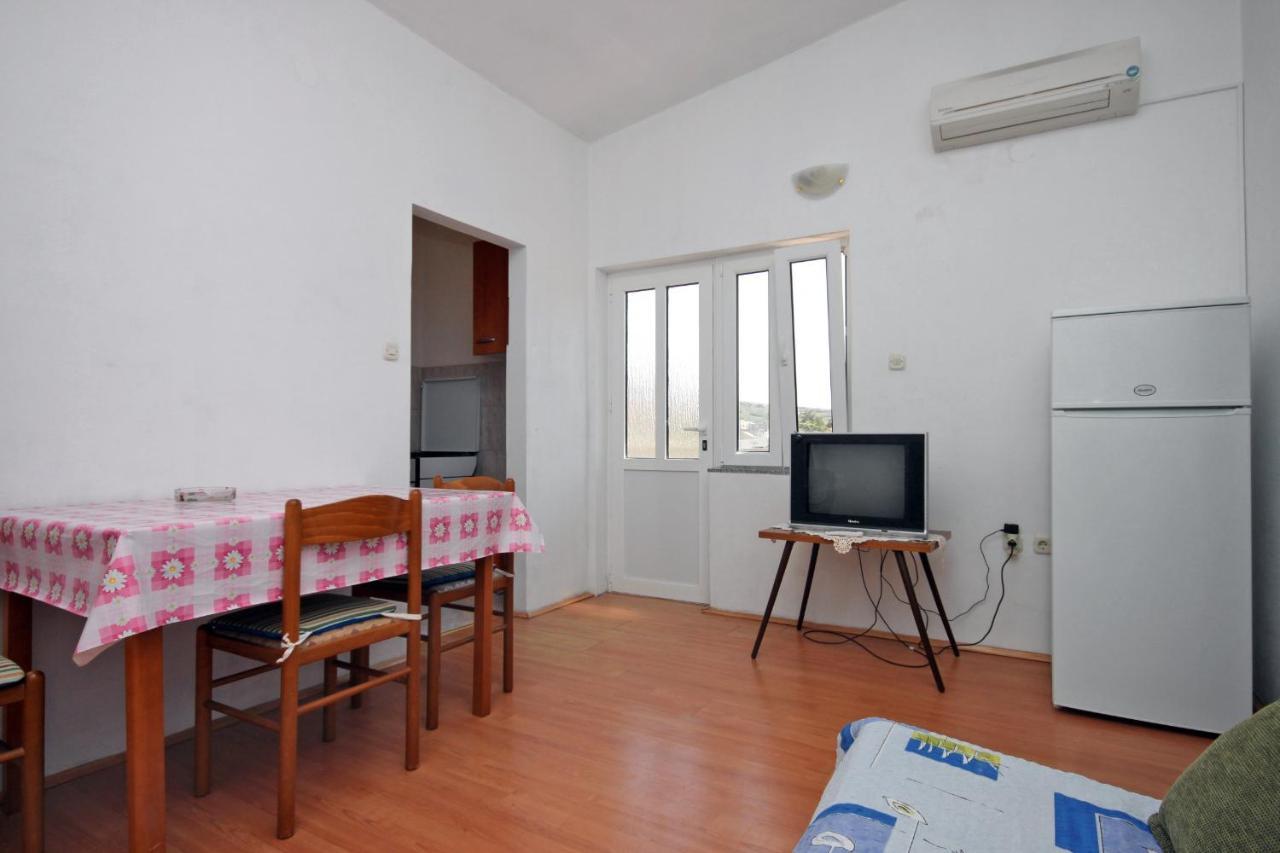 Apartments By The Sea Metajna, Pag - 6351 Bagian luar foto
