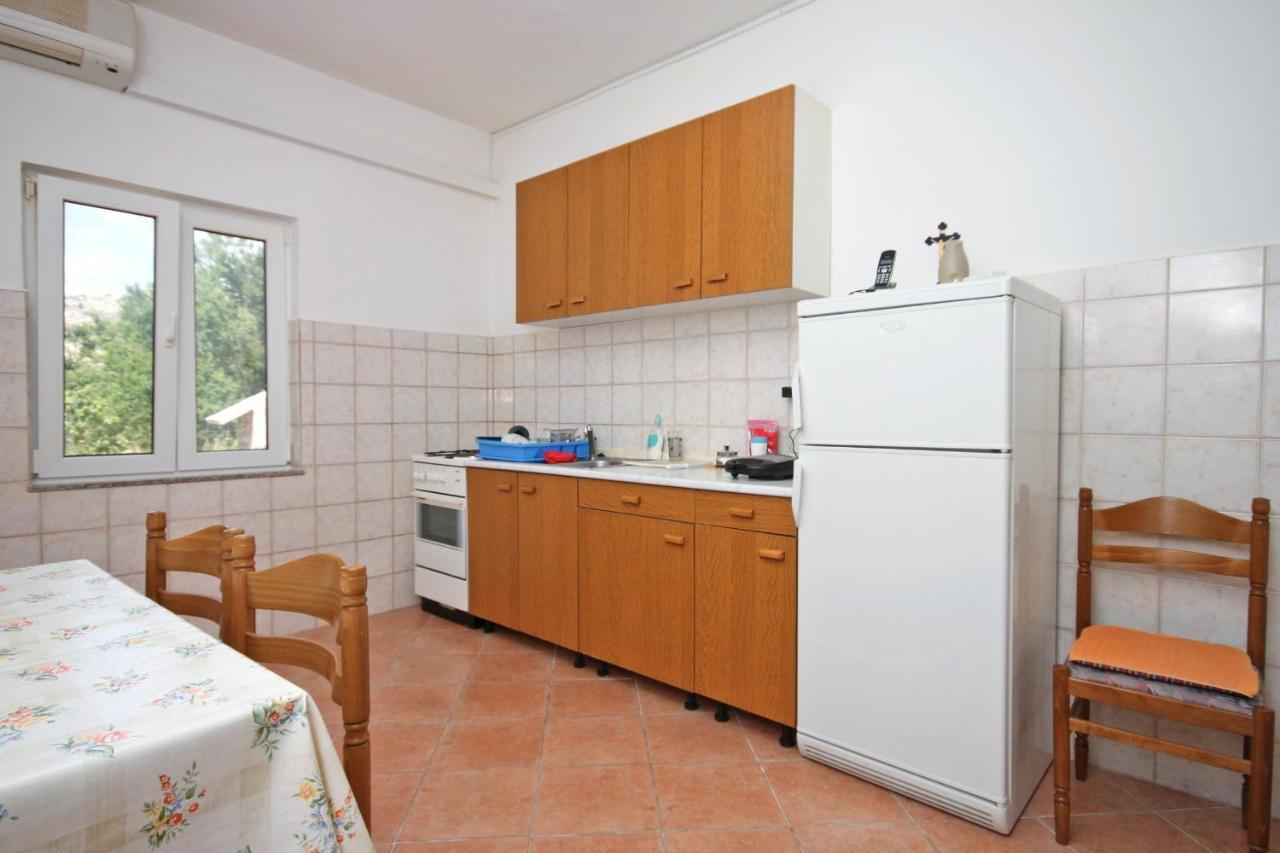 Apartments By The Sea Metajna, Pag - 6351 Bagian luar foto